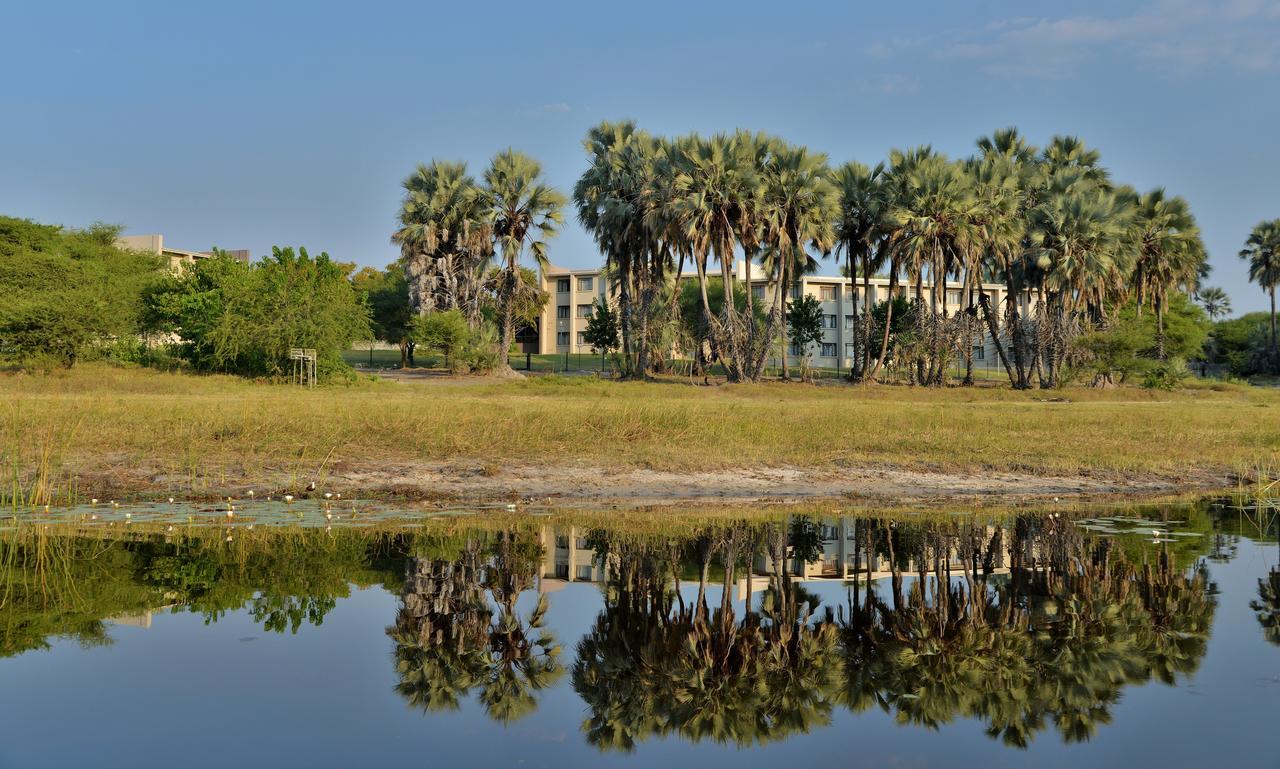 Cresta Maun Hotel Extérieur photo